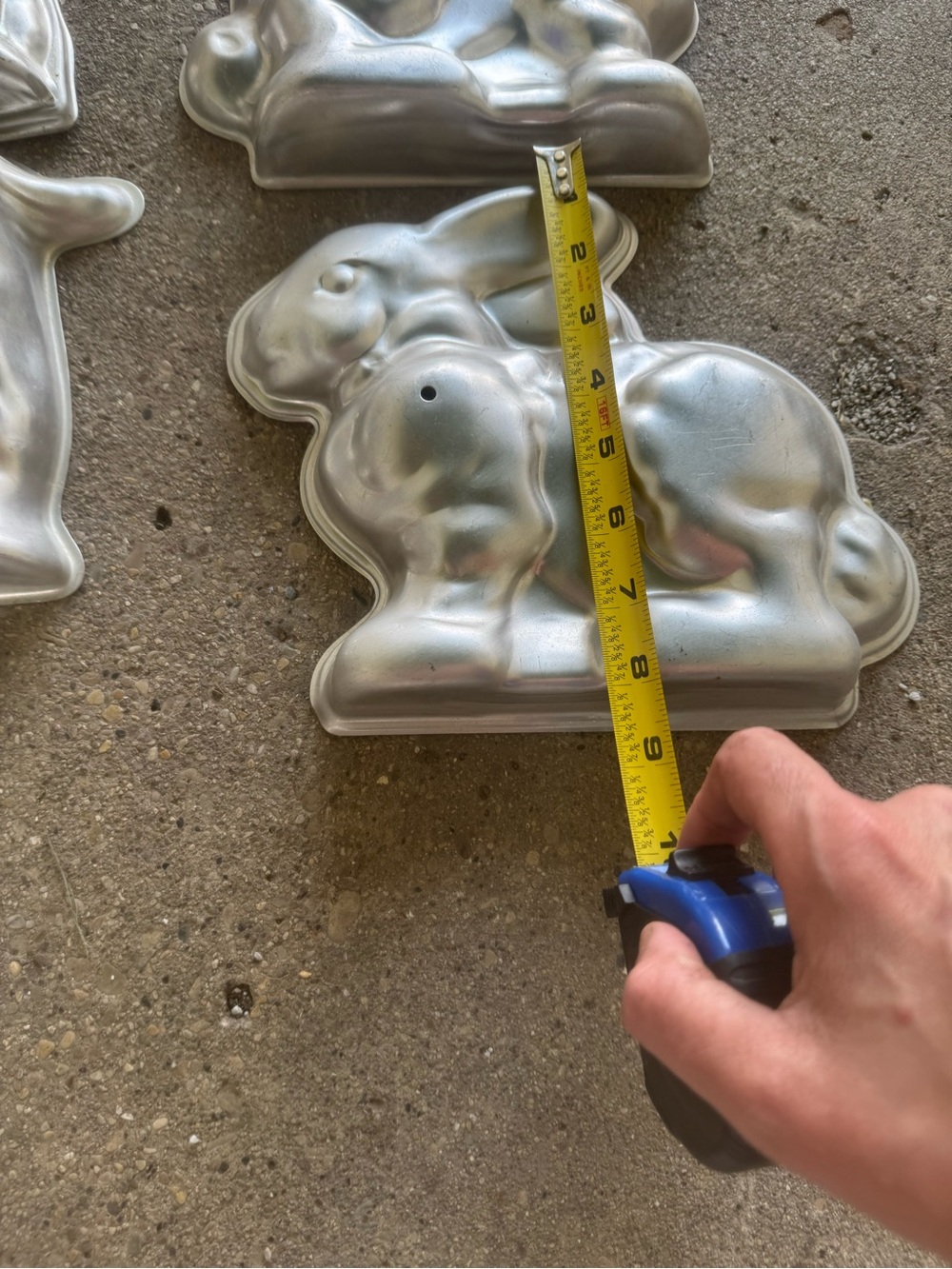 Silver Bunny-Shaped Small Pet Mold - Decorative Food/Accessory Form